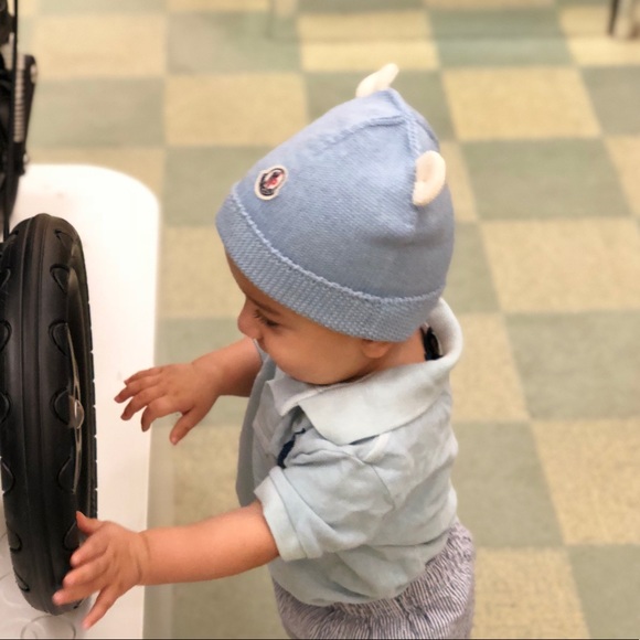 Babies Moncler beanie with ears - Picture 8 of 8